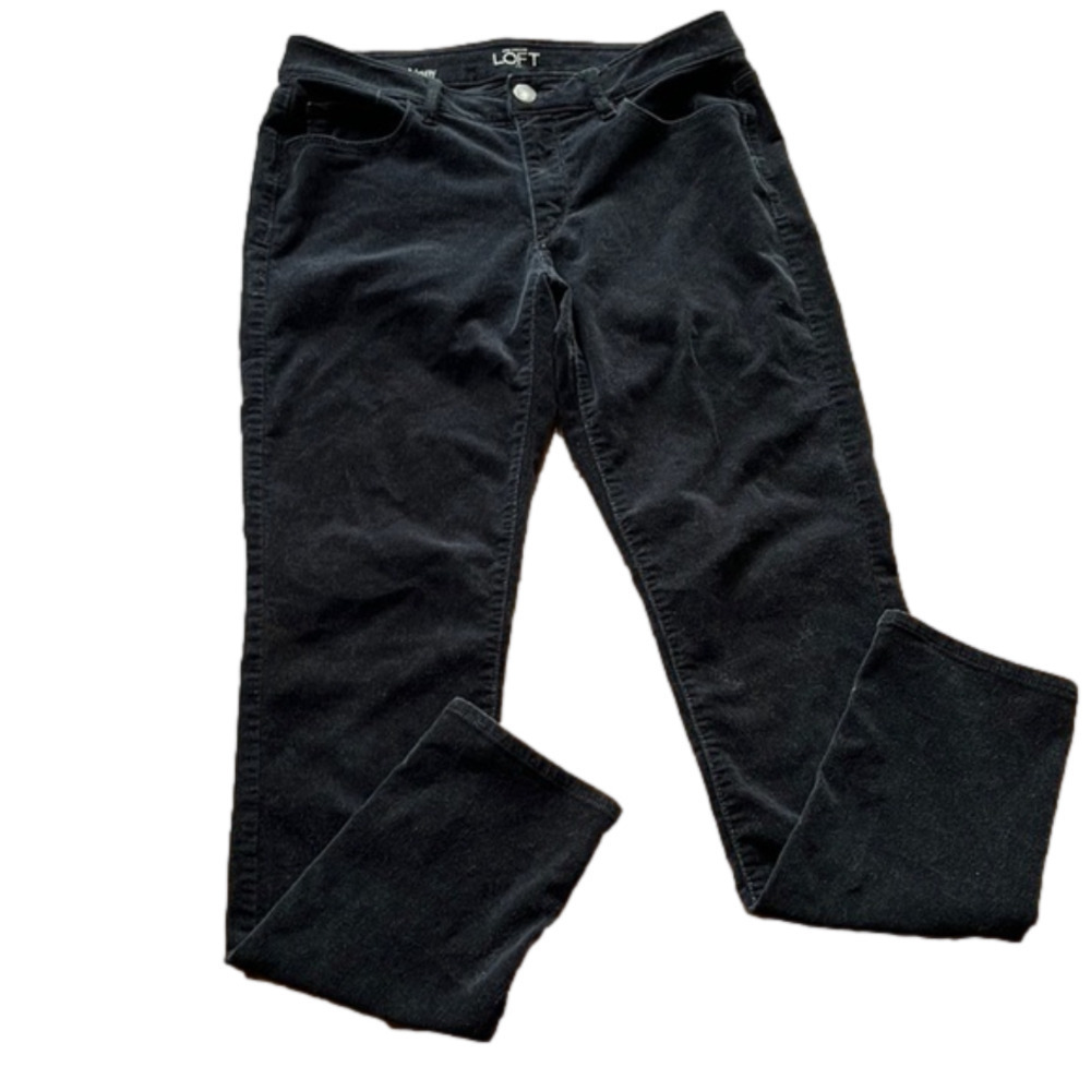 - Ann Taylor Curvy Skinny Corduroy Jeans - Size 6